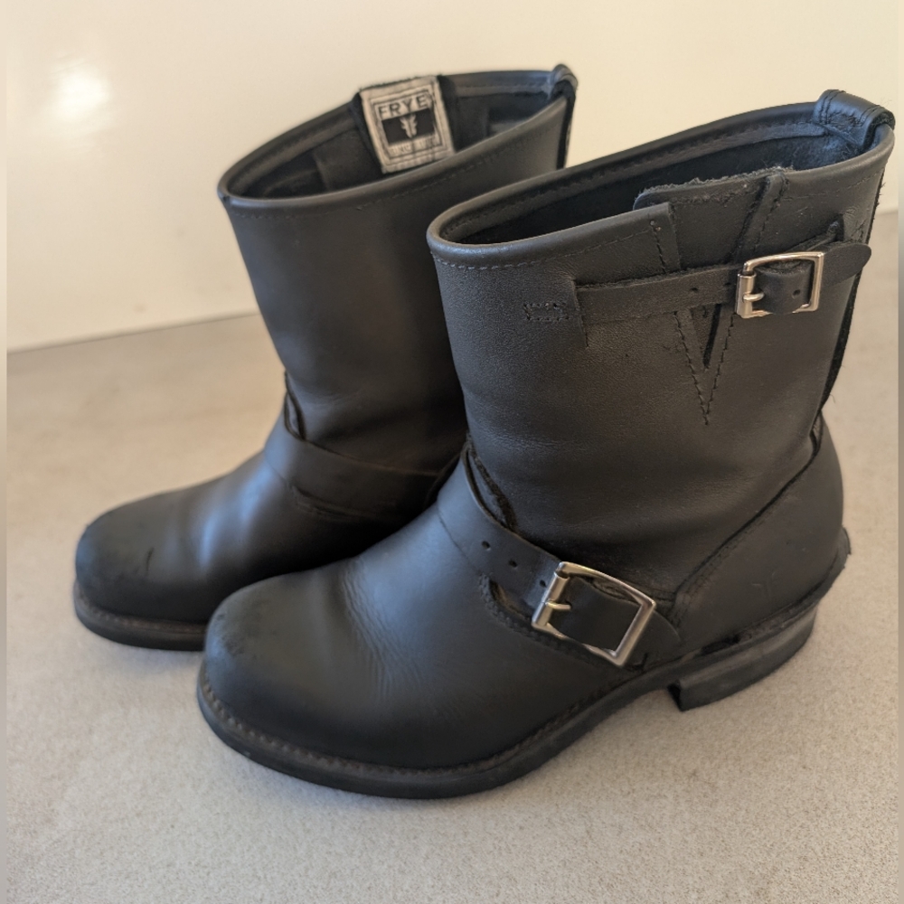 Frye Women's Engineer 8R Boots Size 7.5 Black 77500